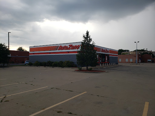 Auto Parts Store «AutoZone», reviews and photos, 1065 E Oakton St, Des Plaines, IL 60018, USA