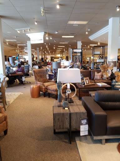 Furniture Store «Art Van Furniture - Royal Oak», reviews and photos, 32301 Woodward Ave, Royal Oak, MI 48073, USA