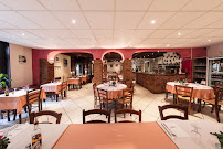 Atmosphère du Restaurant italien Restaurant-Pizzeria Le Vésuve à Clermont-Ferrand - n°4