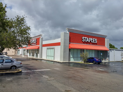 Office Supply Store «Staples», reviews and photos, 2120 SW 32nd Ave, Coral Gables, FL 33145, USA