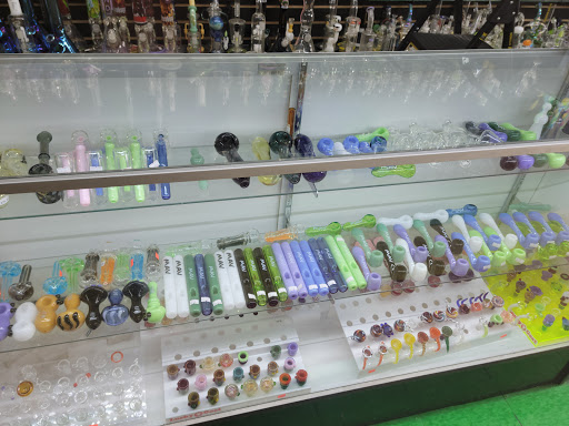 Tobacco Shop «Smoken Smoke House», reviews and photos, 13260 Woodruff Ave, Downey, CA 90242, USA