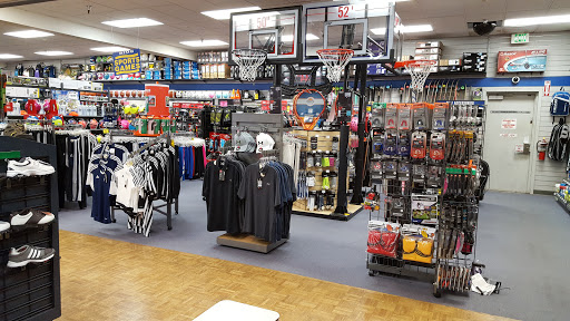 Sporting Goods Store «Big 5 Sporting Goods - Factoria», reviews and photos, 4055 Factoria Blvd SE, Bellevue, WA 98006, USA
