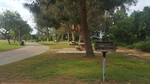 Park «Fox Hills Park», reviews and photos, Green Valley Cir & Buckingham Parkway, Culver City, CA 90230, USA