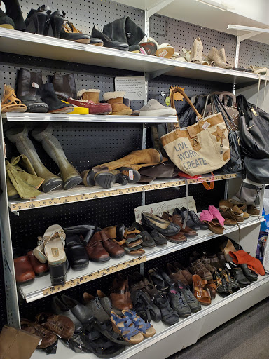 Thrift Store «Auburn Valley Humane Society Thrift Store», reviews and photos, 1123 E Main St, Auburn, WA 98002, USA