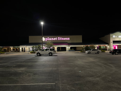 Gym «Planet Fitness - North Lakeland, FL», reviews and photos, 6208 US Hwy 98 N, Lakeland, FL 33809, USA