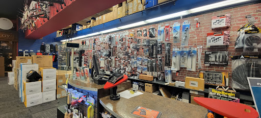 Guitar Center image