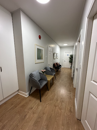 Dra Adriana Hess Psychologist in Dublin, Co. Dublin (Baile Átha Cliath)