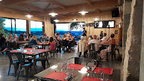 Atmosphère du Restaurant L'Auberge du cheval blanc à Brugnac - n°14