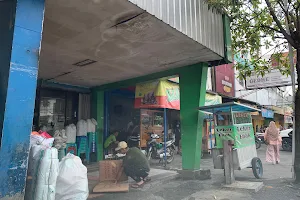 Pasar Rejowinangun image