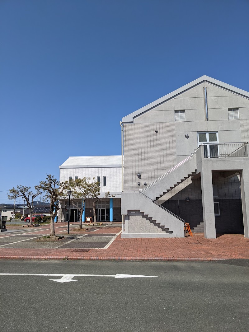 湖西市立中央図書館