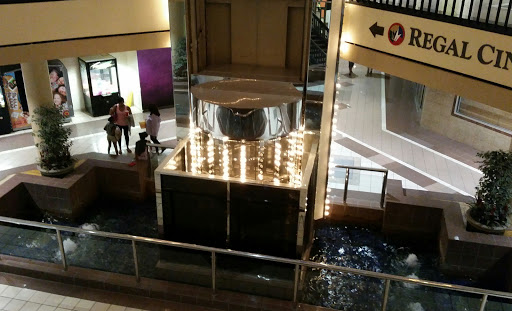 Shopping Mall «ShoppingTown Mall», reviews and photos, 3649 Erie Blvd E, Syracuse, NY 13214, USA