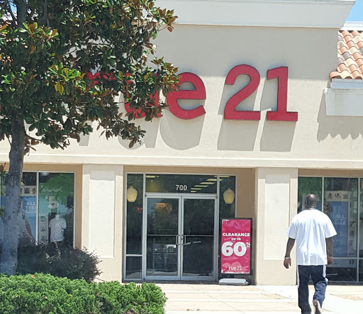 rue21 - Closing in June, 937 Harley Strickland Blvd #700, Orange City, FL 32763, USA, 