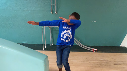 Bowling Alley «Holiday Bowling Center & Sports Bar», reviews and photos, 106 E Pembroke Rd, Hallandale Beach, FL 33009, USA