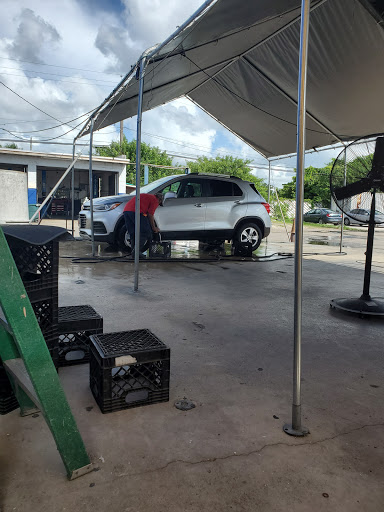 Car Wash Panchitos en Homestead