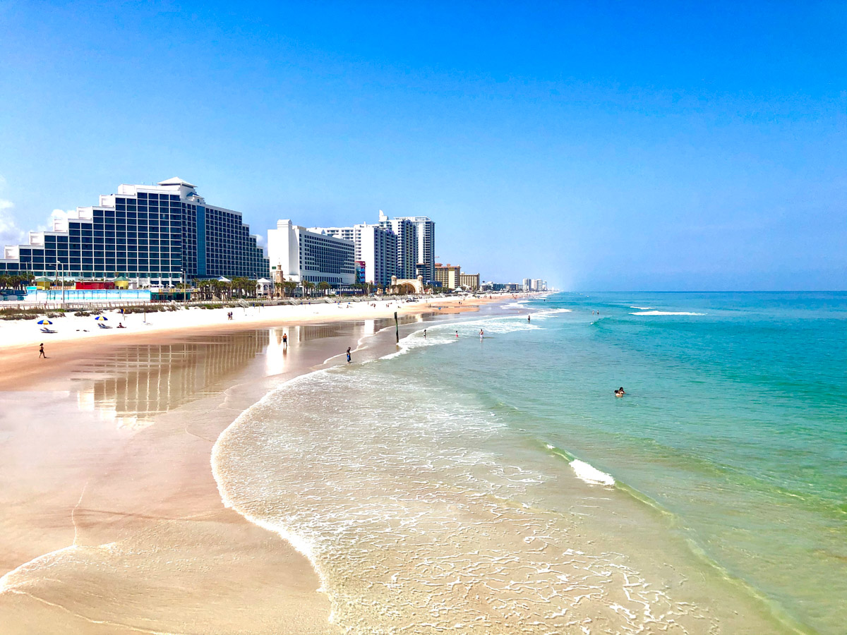 Fotografija Daytona beach z svetel fin pesek površino