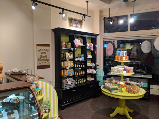 Dessert Shop «Sweet Moses», reviews and photos, 6800 Detroit Ave, Cleveland, OH 44102, USA