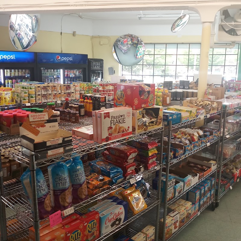 Freddie's Market and Vapes