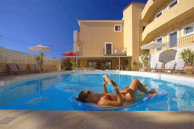 La Stella Hotel Apartments & Suites