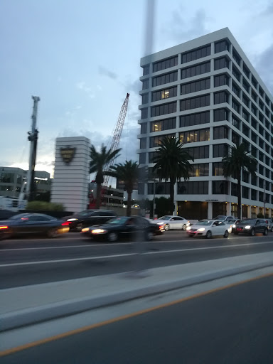 Sporting Goods Store «Big 5 Sporting Goods - Wilshire», reviews and photos, 6601 Wilshire Blvd, Los Angeles, CA 90048, USA