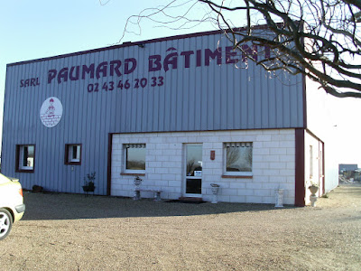 PAUMARD BATIMENT à Vaas