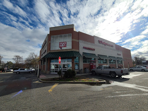 Drug Store «Walgreens», reviews and photos, 241 N Washington Ave, Bergenfield, NJ 07621, USA