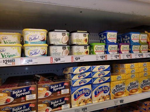 Grocery Store «H-E-B Grocery», reviews and photos, 2424 N 16th St, Orange, TX 77630, USA