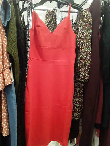 Clothing Store «Ross Dress for Less», reviews and photos, 723 Rio Rancho Rd, Pomona, CA 91766, USA
