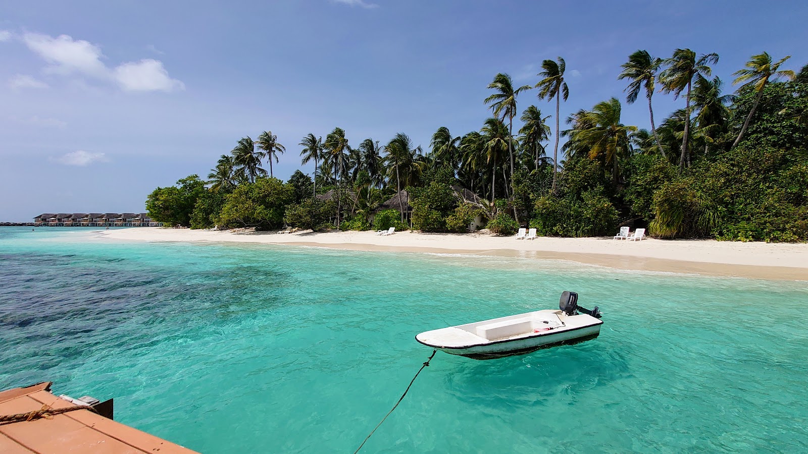 Hirundhoo Island Beach photo #7