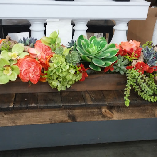 Florist «State Street Flowers & More», reviews and photos, 8401 State St, South Gate, CA 90280, USA