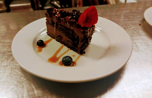 American Restaurant «1060», reviews and photos, 1060 E Genesee St, Syracuse, NY 13210, USA