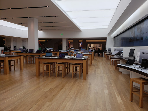 Computer Store «Microsoft Store - NorthPark Center», reviews and photos, 8687 N Central Expy #1612, Dallas, TX 75225, USA