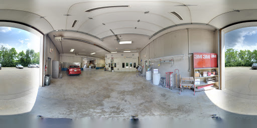 Auto Body Shop «M & G Body Shop», reviews and photos, 12018 Hamilton Ave, Cincinnati, OH 45231, USA