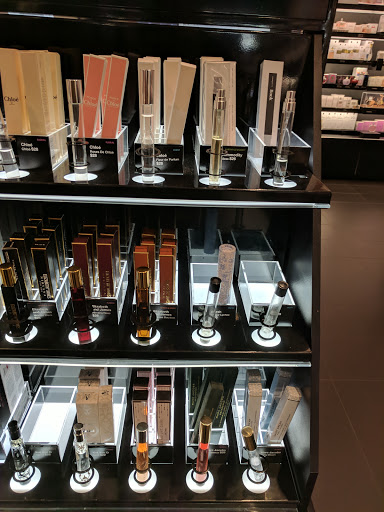 Cosmetics Store «SEPHORA», reviews and photos, 4766 Admiralty Way C1-3, Marina Del Ray, CA 90202, USA