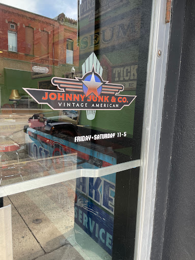 JOHNNY JUNK & CO.