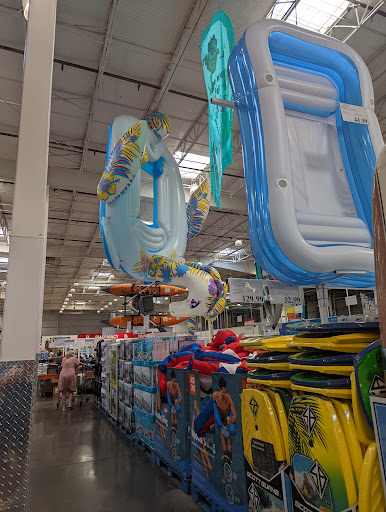 Warehouse store «Costco Wholesale», reviews and photos, 5901 Redwood Dr, Rohnert Park, CA 94928, USA