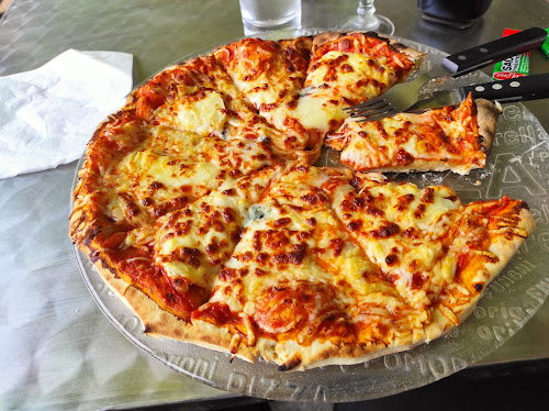 Karibou Pizzas à Delle