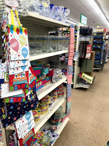 Dollar Store «Dollar Tree», reviews and photos, 8634 Baymeadows Rd, Jacksonville, FL 32256, USA