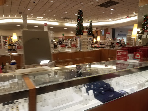 Shopping Mall «Dover Mall», reviews and photos, 1365 N Dupont Hwy, Dover, DE 19901, USA