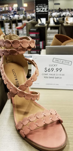 Shoe Store «DSW Designer Shoe Warehouse», reviews and photos, 17158 Redmond Way, Redmond, WA 98052, USA
