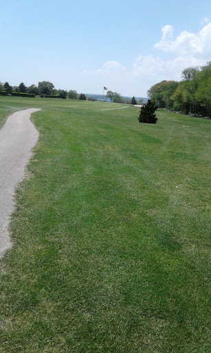 Golf Course «Jamestown Golf Course», reviews and photos, 245 Conanicus Ave, Jamestown, RI 02835, USA