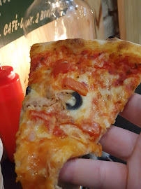 Plats et boissons du Pizzeria ARTISANAL PIZZA à Paris - n°11