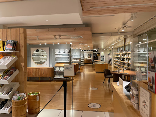 Furniture Store «Crate and Barrel», reviews and photos, 11800 W Broad St, Richmond, VA 23233, USA