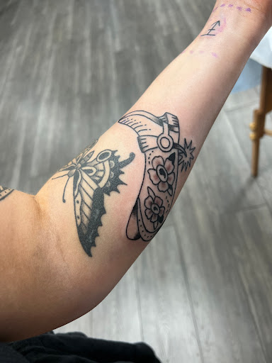 Explore tattoo pattern ideas, creative tattoo ideas in Nashua, available at Sundance Tattoo Parlor