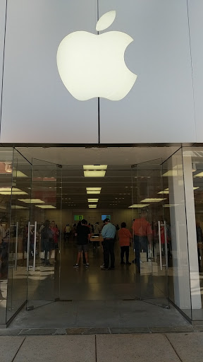 Computer Store «Apple La Cantera», reviews and photos, 15900 La Cantera Pkwy, San Antonio, TX 78256, USA