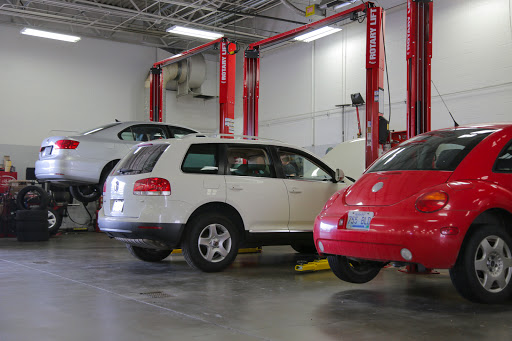 Volkswagen Dealer «Hatfield Volkswagen», reviews and photos, 1495 Auto Mall Dr, Columbus, OH 43228, USA