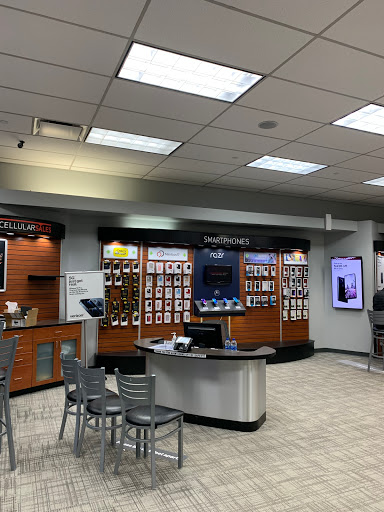 Cell Phone Store «Verizon Authorized Retailer – Cellular Sales», reviews and photos, 10289 Ulmerton Rd Suite C, Largo, FL 33771, USA