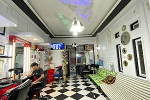 Bahrian barbercut dan salon image