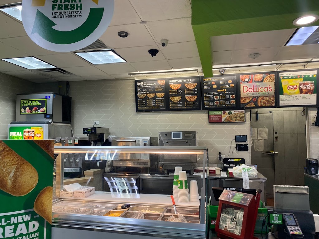 Mama DeLuca's Pizza 33607