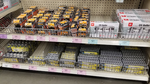Hardware Store «Harbor Freight Tools», reviews and photos, 1291 N Hacienda Blvd, La Puente, CA 91744, USA