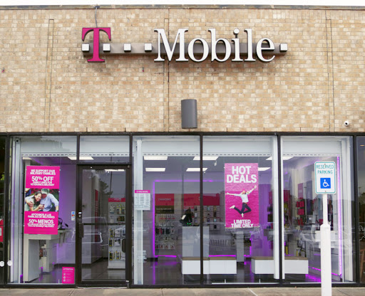 Cell Phone Store «T-Mobile», reviews and photos, 8303 Hwy 6 N, Houston, TX 77095, USA